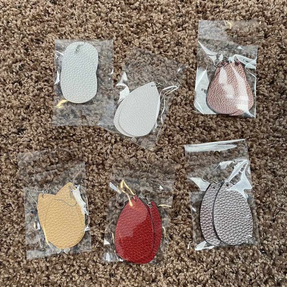 6 pack of earrings-never opened!